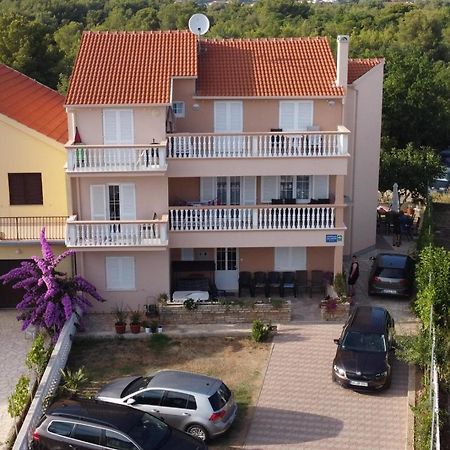 Apartment Mladen Biograd Na Moru Eksteriør bilde