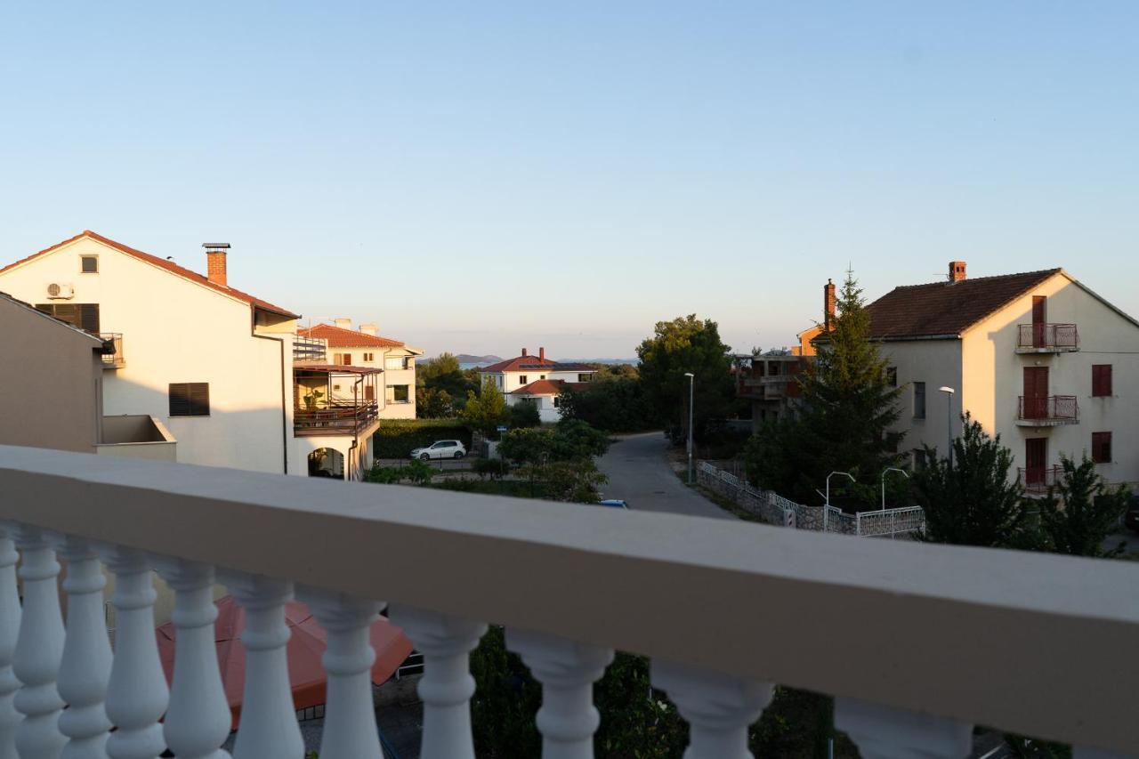 Apartment Mladen Biograd Na Moru Eksteriør bilde
