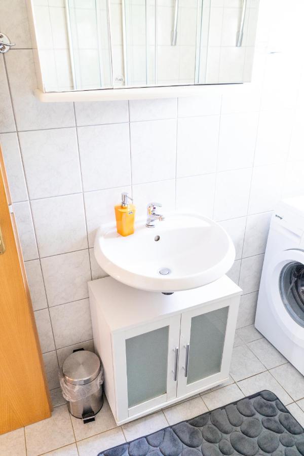Apartment Mladen Biograd Na Moru Eksteriør bilde