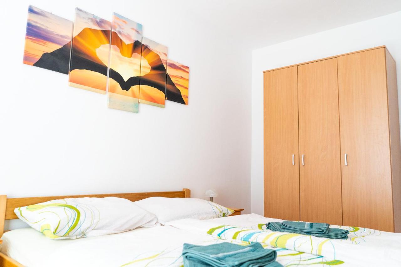 Apartment Mladen Biograd Na Moru Eksteriør bilde