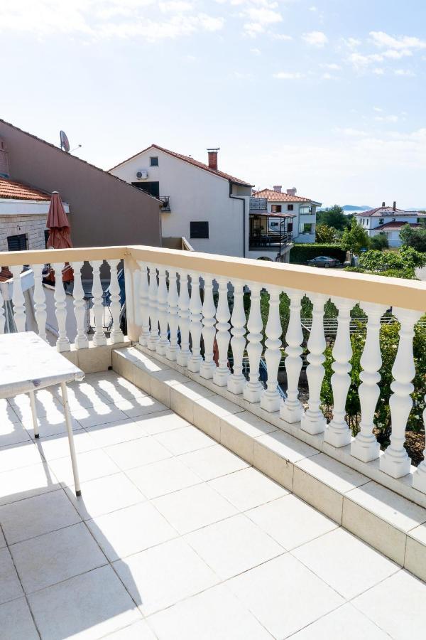 Apartment Mladen Biograd Na Moru Eksteriør bilde