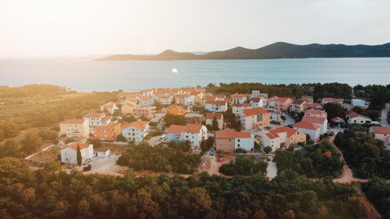 Apartment Mladen Biograd Na Moru Eksteriør bilde