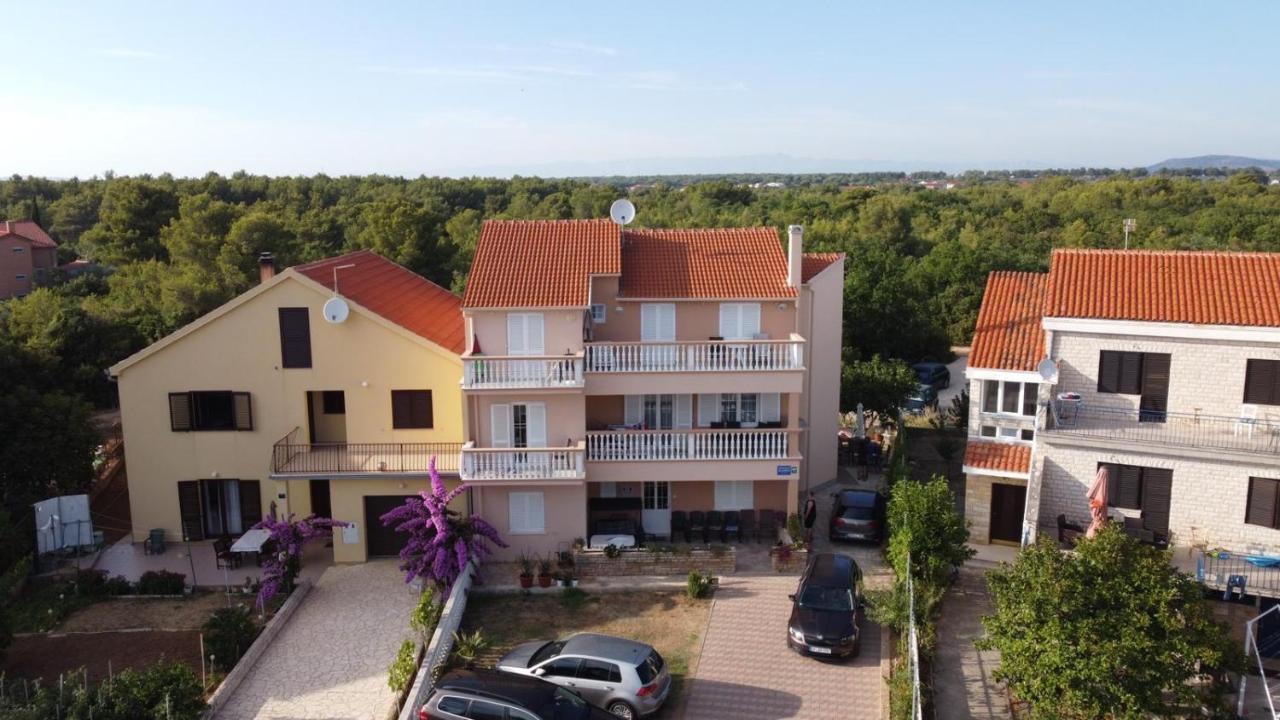 Apartment Mladen Biograd Na Moru Eksteriør bilde