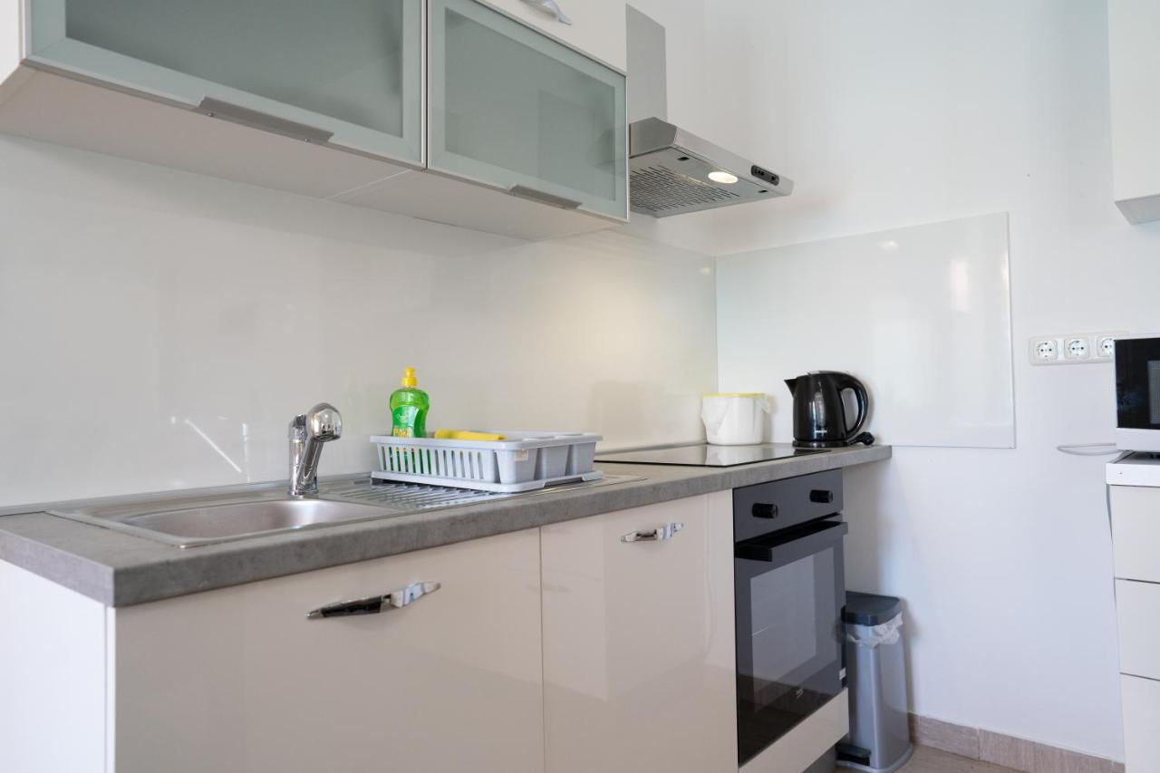Apartment Mladen Biograd Na Moru Eksteriør bilde