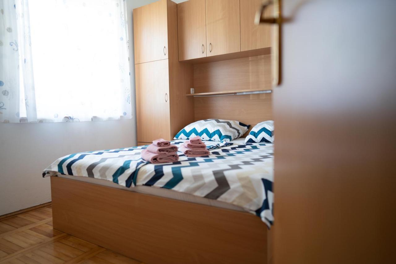 Apartment Mladen Biograd Na Moru Eksteriør bilde
