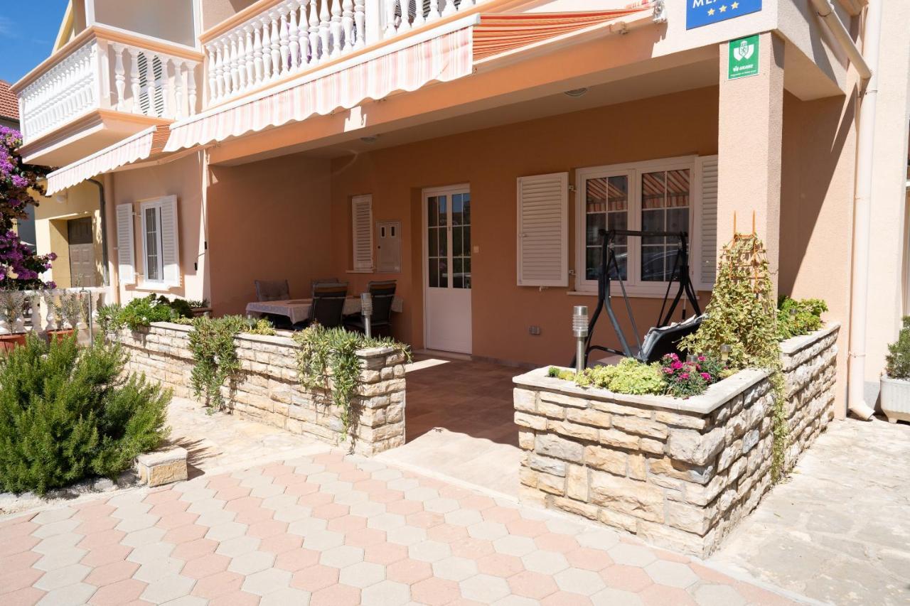 Apartment Mladen Biograd Na Moru Eksteriør bilde